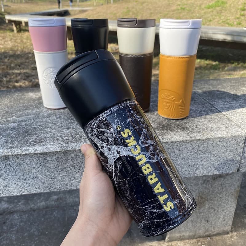 Termo 𝐒𝐓𝐀𝐑𝐁𝐔𝐂𝐊𝐒 /Capacidad de 500ml - Imagen 2