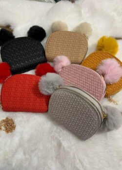 Cartera Doble Cierre con Pom Pom