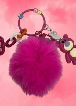 Llavero Sanrio con colgantes kawuai