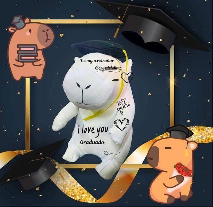Peluche Capibara P/Firmas de Graduación - Imagen 2