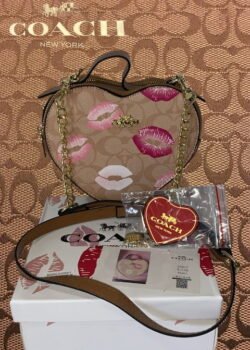 Crossbody Corazon Coach