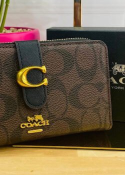 Cartera Coach